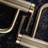 Mezclador de lavabo Rea Argon bajo, oro cepillado (REA-B7801)