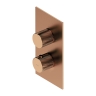 Mezclador de ducha empotrado Omnires Contour con termostato, cobre cepillado (CT8036CPB)